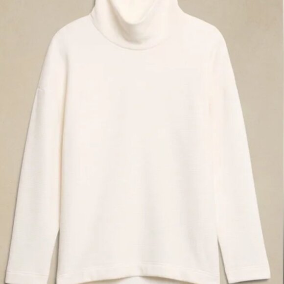 3/$30 - NWT Banana Republic Ottoman Tunic Sweatshirt in color Snow Day - Picture 2 of 3